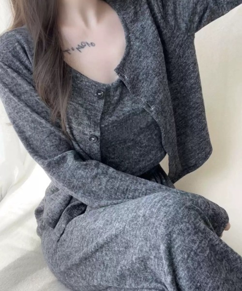Teem Store(チームストア)の「【カップ付/3点セット】 ベーシックルームウェア パジャマ/セットアップ/キャミソール トップス パンツ 冷房対策(ルームウェア/パジャマ・レディース・ピンク/ライトグレー/チャコール・L/M)」の7枚目の写真