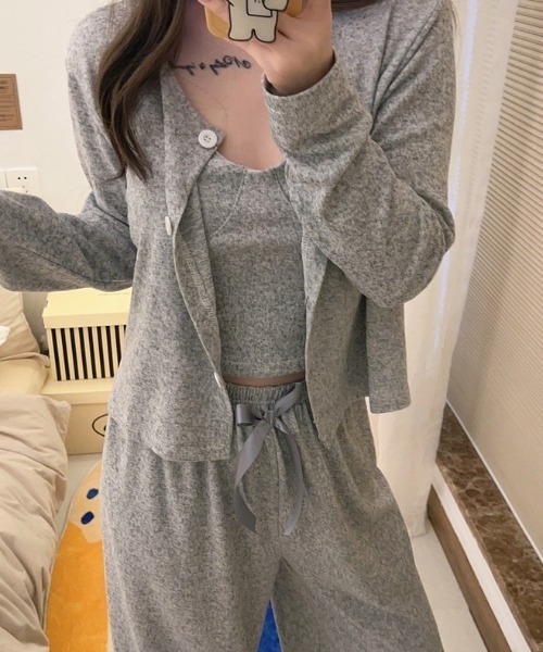Teem Store(チームストア)の「【カップ付/3点セット】 ベーシックルームウェア パジャマ/セットアップ/キャミソール トップス パンツ 冷房対策(ルームウェア/パジャマ・レディース・ピンク/ライトグレー/チャコール・L/M)」の15枚目の写真