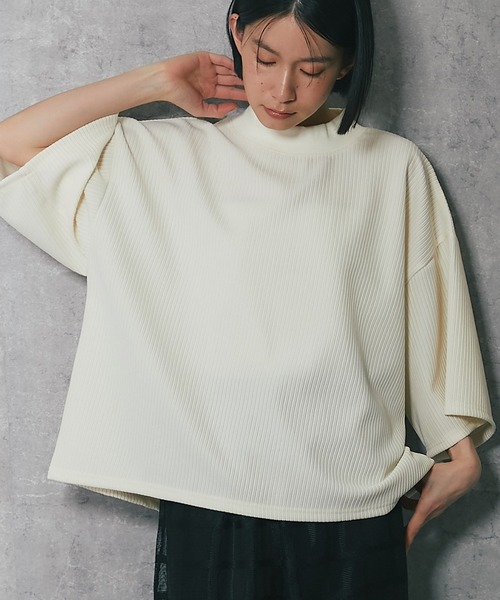 ANOTHER S(アナザーエス)の「モックネック半袖トップス(Tシャツ/カットソー・レディース・アイボリー/ブラック・M)」の3枚目の写真