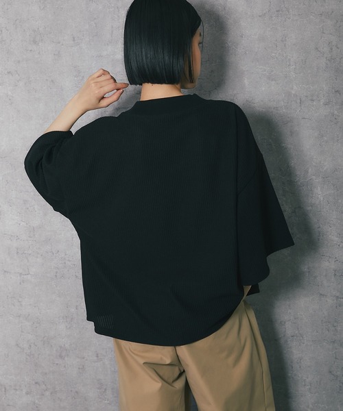 ANOTHER S(アナザーエス)の「モックネック半袖トップス(Tシャツ/カットソー・レディース・アイボリー/ブラック・M)」の18枚目の写真