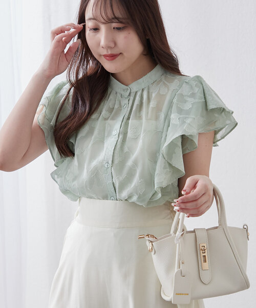 未使用★ ohga FLEUR ブラウス　ホワイト フリル半袖トップス　フリー 未使用☆ ohga FLEUR ブラウス ホワイト フリル半袖トップス