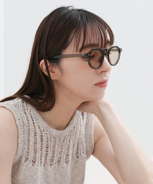 select MOCA(セレクトモカ)の「【定番/UVカット・ブルーライトカット】クラウンパント調光サングラス(サングラス・レディース・ブラウン/ブラック/ライトブラウン/クリア・FREE)」の4枚目の写真