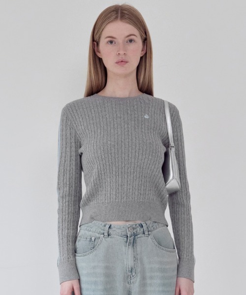 KIRSH(キルシー)の「KIRSH PLAIN LINE POINT CABLE KNIT キルシー プレイン ラインポイント ケーブルニット(ニット/セーター・レディース・グレー/ネイビー/アイボリー・ONE SIZE)」の2枚目の写真