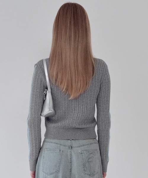 KIRSH(キルシー)の「KIRSH PLAIN LINE POINT CABLE KNIT キルシー プレイン ラインポイント ケーブルニット(ニット/セーター・レディース・グレー/ネイビー/アイボリー・ONE SIZE)」の14枚目の写真