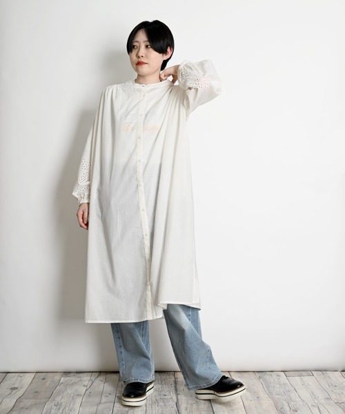 MARAI(マーライ)の「インドコットン シフリー刺繍 コットンワンピース 2WAY(シャツワンピース・レディース・ホワイト/カーキ/チャコール・フリー)」の11枚目の写真