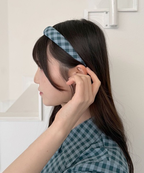 an another angelus（アンアナザーアンジェラス）の「レトロギンガムカチューシャ（カチューシャ・レディース・ホワイト×ブルー/ピンク/ホワイト×グリーン・FREE）」の13枚目の写真