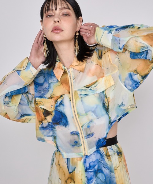 casane(カサネ)の「CASANE(カサネ)マーブルペイントジップシャツ(シャツ/ブラウス・レディース・イエロー/アイボリー・F)」の4枚目の写真