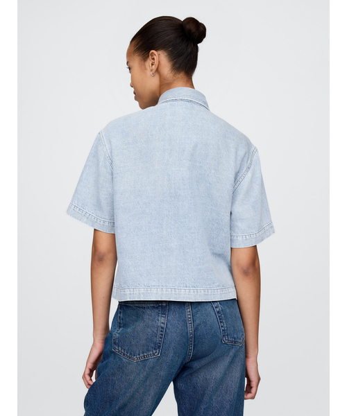 GAP(ギャップ)の「ウルトラソフト クロップド デニムシャツ(シャツ/ブラウス・レディース・ライトインディゴブルー・XXS/S/XS/L/M)」の9枚目の写真