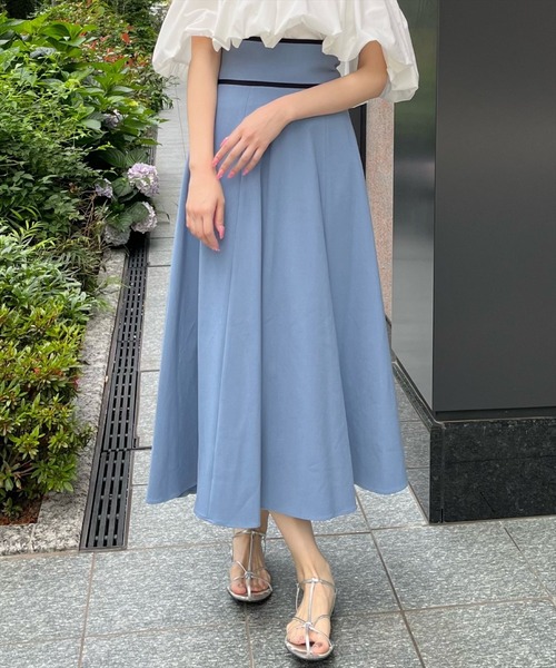 AND COUTURE（アンドクチュール）の「パイピングバックレースアップスカート（スカート・レディース・ブラック/ブルー/ベージュ・MEDIUM/SMALL）」の18枚目の写真