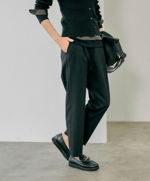 GLOBAL WORK(グローバルワーク)の「お手入れラクラク/SET UPテーパードパンツ/289097(その他パンツ・レディース・ブラック/ライトベージュ/グレイッシュベージュ・MEDIUM/LARGE/SMALL)」の7枚目の写真