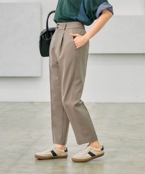 GLOBAL WORK(グローバルワーク)の「お手入れラクラク/SET UPテーパードパンツ/289097(その他パンツ・レディース・ブラック/ライトベージュ/グレイッシュベージュ・MEDIUM/LARGE/SMALL)」の19枚目の写真