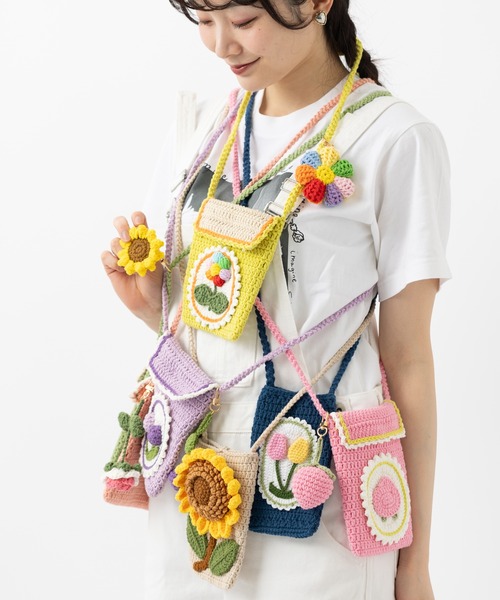 emonique(エモニーク)の「ハンドメイド 手編み かぎ編み ニットサコッシュバッグ(ショルダーバッグ・レディース・ローズ/ネイビー/パープル/ベージュ/ピンク/グリーン/イエロー・FREE)」の12枚目の写真