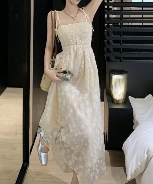 gossip！ロサンゼルス（ゴシップロサンゼルス）の「リボンフェミニンロングキャミワンピース（ワンピース・レディース・オフホワイト・S/M）」の9枚目の写真
