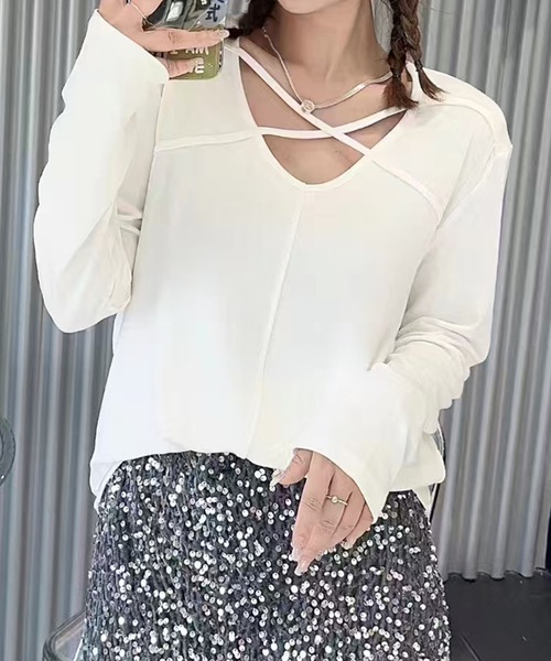aimoha(アイモハ)の「クロスデザインVネック長袖トップス(Tシャツ/カットソー・レディース・ブラック/ホワイト・FREE)」の4枚目の写真