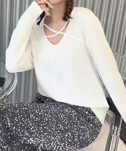 aimoha(アイモハ)の「クロスデザインVネック長袖トップス(Tシャツ/カットソー・レディース・ブラック/ホワイト・FREE)」の6枚目の写真