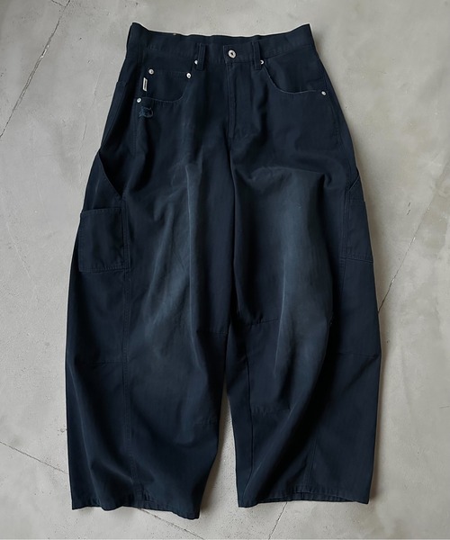 Perushu(ペルーシュ)の「vintage washed wide curve pants ビンテージライクワイドカーブパンツ(その他パンツ・メンズ・ダークグレー/カーキ/ネイビー/チャコールグレー・LARGE/MEDIUM/SMALL)」の1枚目の写真