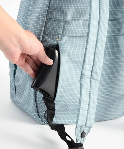 TRAVEL SHOP MILESTO(トラベルショップミレスト)の「TROT SPECTRA バックパック M(バックパック/リュック・レディース・グレー系その他/ブラック/その他・フリ-)」の12枚目の写真
