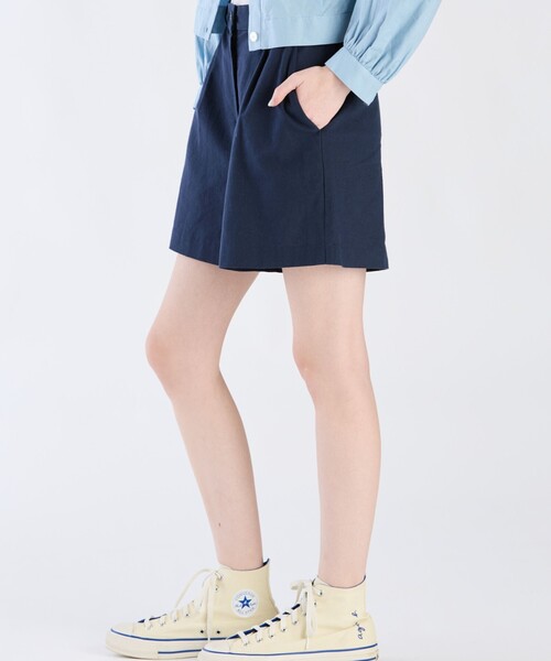 To b. by agnes b.(トゥービーバイアニエスベー)の「リネンコットンキャンバスショートパンツ(その他パンツ・レディース・ネイビー・36/38/40)」の4枚目の写真