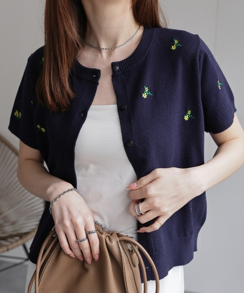 Salvatore Ferragamo フラワープリント 半袖カーディガン セール】フラワー刺繍半袖ニットカーディガン（カーディガン