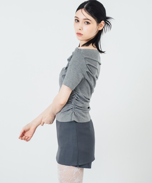 ANAP（アナップ）の「ドレープネック アシンメトリー オフショル トップス（Tシャツ/カットソー・レディース・グレー/ブラック/ホワイト・FREE）」の18枚目の写真