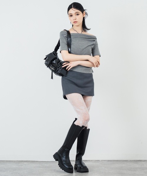 ANAP（アナップ）の「ドレープネック アシンメトリー オフショル トップス（Tシャツ/カットソー・レディース・グレー/ブラック/ホワイト・FREE）」の20枚目の写真