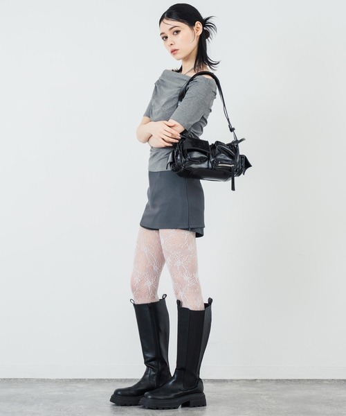 ANAP（アナップ）の「ドレープネック アシンメトリー オフショル トップス（Tシャツ/カットソー・レディース・グレー/ブラック/ホワイト・FREE）」の10枚目の写真