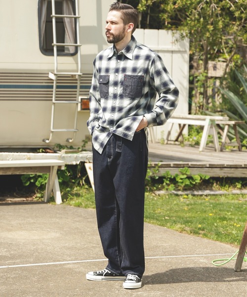 MR.OLIVE（ミスターオリーブ）の「RINSE WASH 12oz CRUNCH DEINIM / WIDE TAPERED BELTED JEANS（デニムパンツ・メンズ・ブラック/インディゴブルー・SMALL/MEDIUM/LARGE）」の8枚目の写真