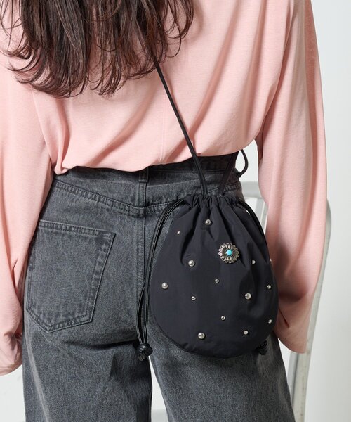 CIAOPANIC TYPY（チャオパニックティピー）の「スタッズ付き巾着BAG（ハンドバッグ・レディース・オレンジ/ブラック/カーキ・ONE SIZE）」の11枚目の写真