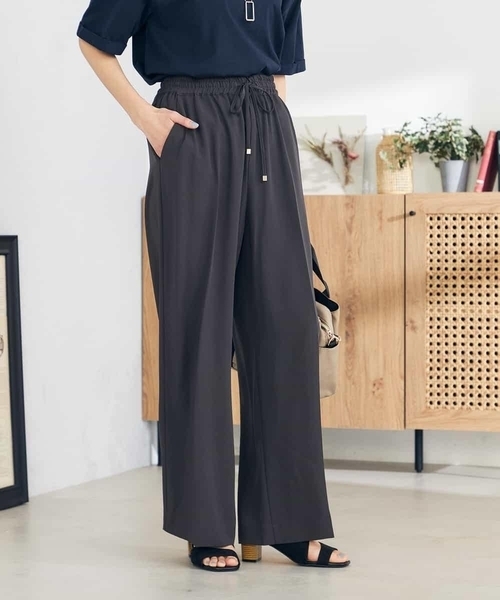 a.v.v（アーヴェヴェ）の「【接触冷感/洗える/イージーケア】美ラクるイージーワイドパンツ（その他パンツ・レディース・アイボリー/ダークインディゴブルー/ネイビー/ミント/ブルー/チャコールグレー/グレー系その他/ブラック・42/40/34/36/38）」の4枚目の写真