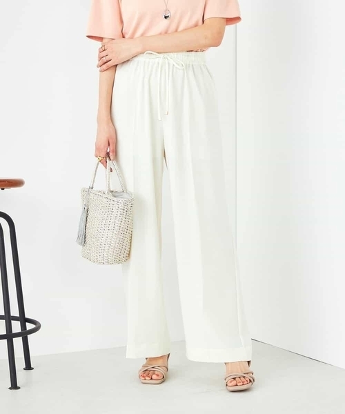 a.v.v（アーヴェヴェ）の「【接触冷感/洗える/イージーケア】美ラクるイージーワイドパンツ（その他パンツ・レディース・アイボリー/ダークインディゴブルー/ネイビー/ミント/ブルー/チャコールグレー/グレー系その他/ブラック・42/40/34/36/38）」の2枚目の写真