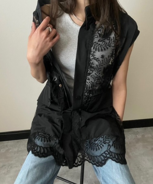 deux amour(ドゥーザムール)の「レースベスト(ベスト・レディース・ブラック/ベージュ・M~L)」の2枚目の写真