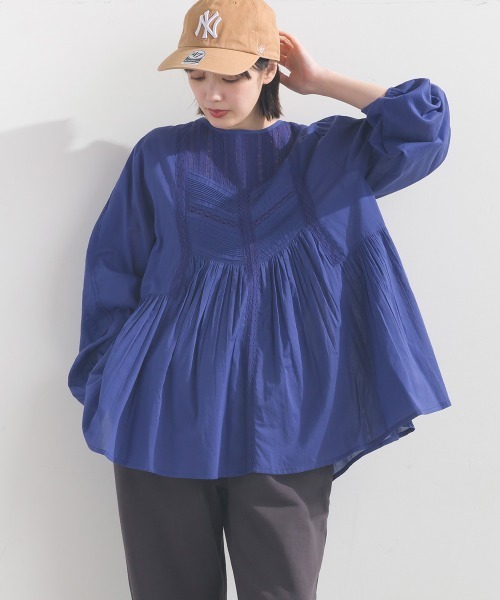 OMNES（オムネス）の「コットンボイルレース切り替えプルオーバーブラウス（シャツ/ブラウス・レディース・ベージュ/ホワイト/ブルー/ブラック・FREE）」の4枚目の写真