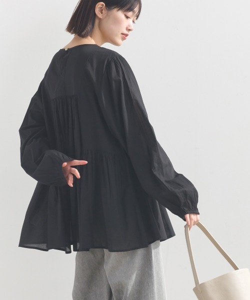 OMNES（オムネス）の「コットンボイルレース切り替えプルオーバーブラウス（シャツ/ブラウス・レディース・ベージュ/ホワイト/ブルー/ブラック・FREE）」の8枚目の写真