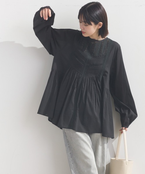 OMNES（オムネス）の「コットンボイルレース切り替えプルオーバーブラウス（シャツ/ブラウス・レディース・ベージュ/ホワイト/ブルー/ブラック・FREE）」の9枚目の写真