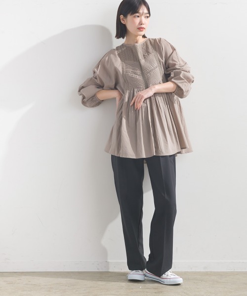 OMNES（オムネス）の「コットンボイルレース切り替えプルオーバーブラウス（シャツ/ブラウス・レディース・ベージュ/ホワイト/ブルー/ブラック・FREE）」の14枚目の写真