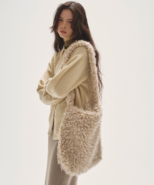 TODAYFUL 新品✨Volume Fur ショルダーバッグ(ベージュ) Volume Fur Shoulderbag（ショルダーバッグ）｜TODAYFUL（トゥデイフル