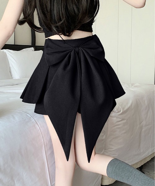 kirakiraShop(キラキラショップ)の「バック リボン プリーツ スカート パンツ(スカート・レディース・グレー/ブラック・M/L/S)」の1枚目の写真