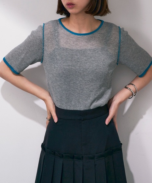 MAISON BREEZE reveur(メゾンブリーズレヴール)の「【MAISON BREEZE reveur】配色クルーネックトップス DTK(Tシャツ/カットソー・レディース・ブラウン/アイボリー/グレー/チャコールグレー・FREE)」の4枚目の写真
