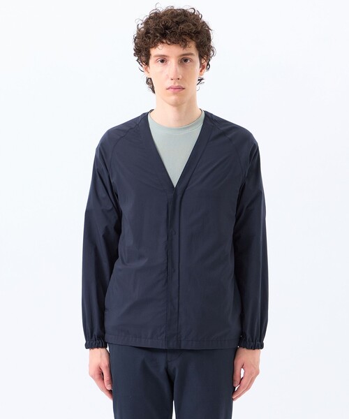 MACKINTOSH PHILOSOPHY（ﾏｯｷﾝﾄｯｼｭ ﾌｨﾛｿﾌｨｰ）の「ナイロンミニリップ パッカブルカーディガン（カーディガン/ボレロ・メンズ・ダークネイビー・38/40）」の5枚目の写真