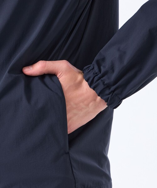 MACKINTOSH PHILOSOPHY（ﾏｯｷﾝﾄｯｼｭ ﾌｨﾛｿﾌｨｰ）の「ナイロンミニリップ パッカブルカーディガン（カーディガン/ボレロ・メンズ・ダークネイビー・38/40）」の8枚目の写真