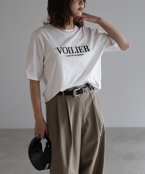 Bonjour Sagan(ボンジュールサガン)の「パール付きロゴ半袖Tシャツ(Tシャツ/カットソー・レディース・オフホワイト/ダークネイビー/ライトベージュ・FREE)」の2枚目の写真