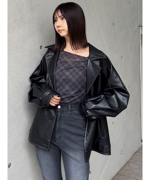 MURUA（ムルーア）の「スタンドネックフェイクレザージャケット（ブルゾン・レディース・ブラウン/ブラック/ボルドー・FREE）」の17枚目の写真