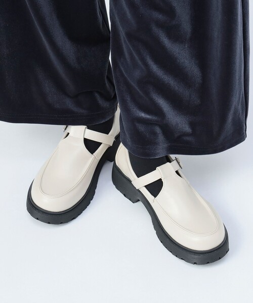 BEAMS HEART（ビームスハート）の「Tストラップ付 モカシン（モカシン/デッキシューズ・レディース・ワイン/ブラック/ホワイト系その他5・LARGE/MEDIUM/SMALL）」の2枚目の写真