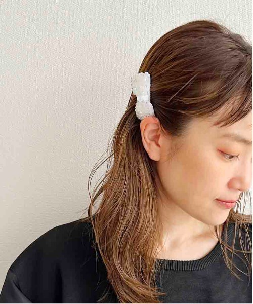 PICCIN(ピッチン)の「キラキラリボンヘアークリップ(バレッタ/ヘアクリップ・レディース・オフホワイト/ブラック/ネイビー・FREE)」の12枚目の写真