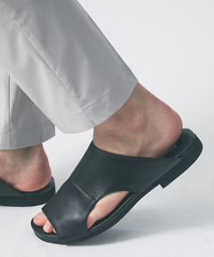 MAISON SPECIAL フラットソールスムースレザーシャワーサンダル ユニセックスアイテム》【SPECIAL SHOES FACTORY コラボ】東京産