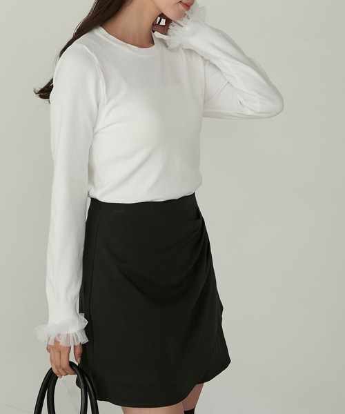 Cherir Mignon(シェリルミニョン)の「【Cherir Mignon】袖チュールフリルニットプルオーバー(ニット/セーター・レディース・ブラック/アイボリー・FREE)」の6枚目の写真