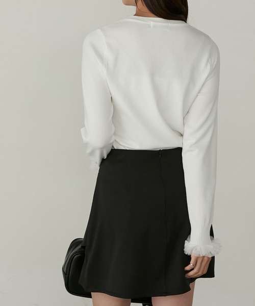 Cherir Mignon(シェリルミニョン)の「【Cherir Mignon】袖チュールフリルニットプルオーバー(ニット/セーター・レディース・ブラック/アイボリー・FREE)」の7枚目の写真