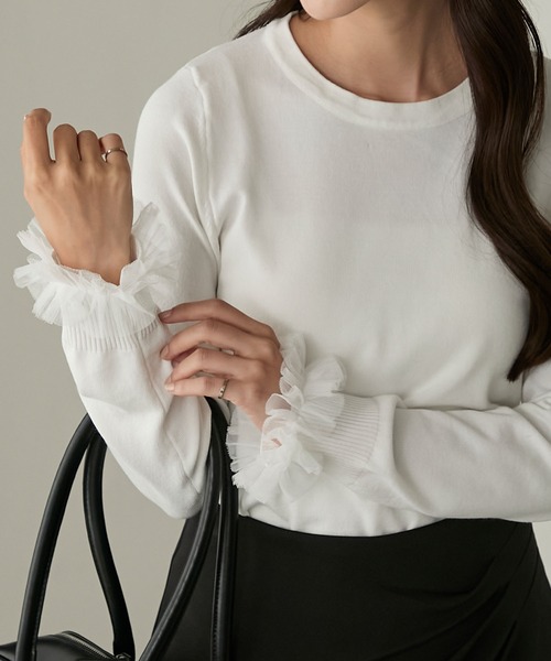 Cherir Mignon(シェリルミニョン)の「【Cherir Mignon】袖チュールフリルニットプルオーバー(ニット/セーター・レディース・ブラック/アイボリー・FREE)」の10枚目の写真