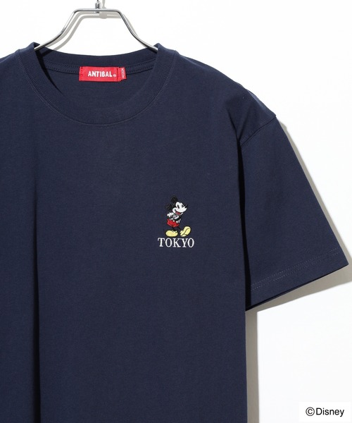 Disney(ディズニー)の「ATELANE ANTIBAL Disney ミッキーマウス ワンポイント刺繍ベーシックサイズTEE(Tシャツ/カットソー・メンズ・ピンク/ベージュ/ネイビー/ホワイト系1/ホワイト系2/ホワイト系3/グレー/ブラック・L/M/XL)」の7枚目の写真
