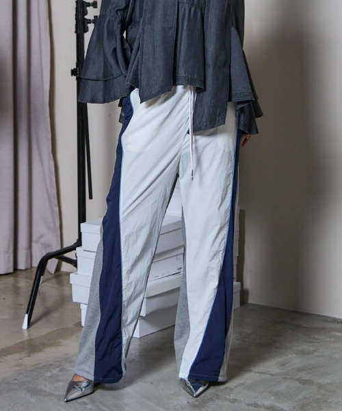 MAISON SPECIAL（メゾンスペシャル）の「Nylon Docking Jersey Pants/ナイロンドッキングジャージパンツ（スウェットパンツ・レディース・レッド/アイボリー/ブラック・38/36）」の2枚目の写真